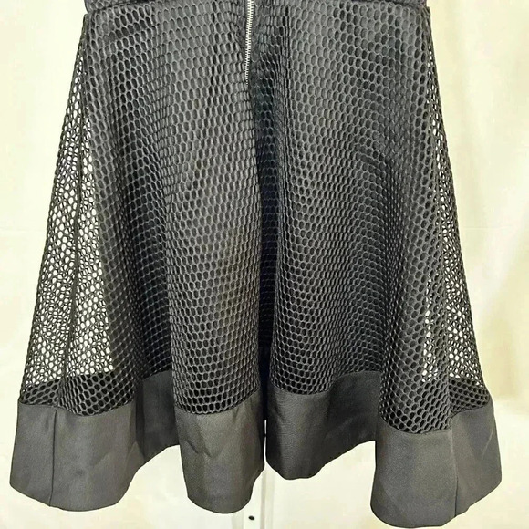 Romeo + Juliet Couture Size Small Dress Netting Black Fit & Flare Sporty Retro G - Picture 8 of 13